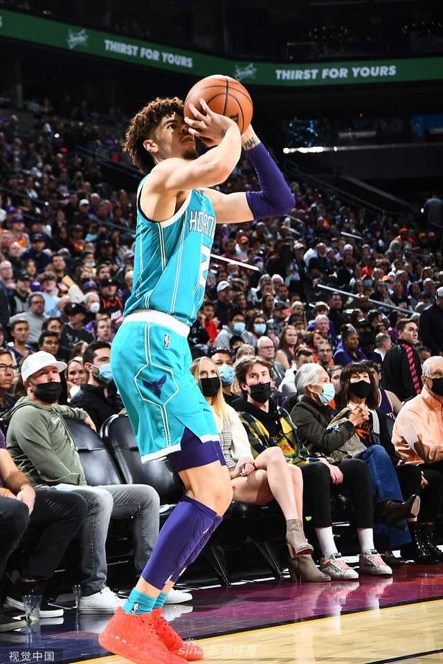 展现了他对 展现了他对